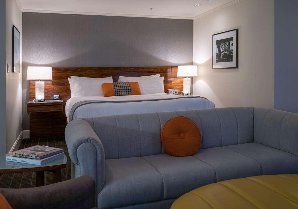 Lucia 4* Portland