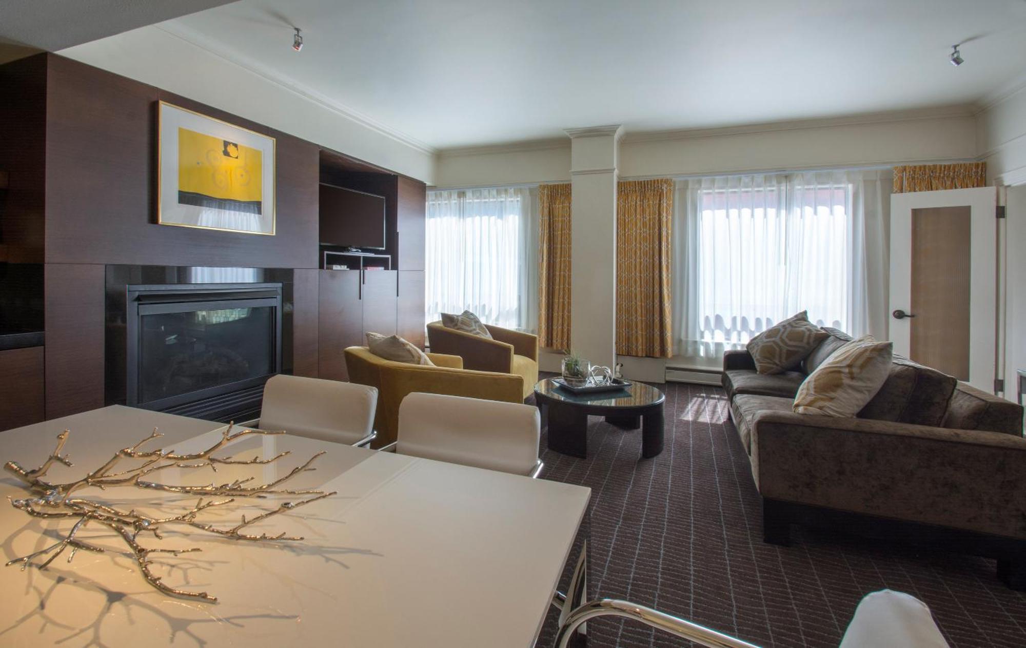 Lucia 4* Portland