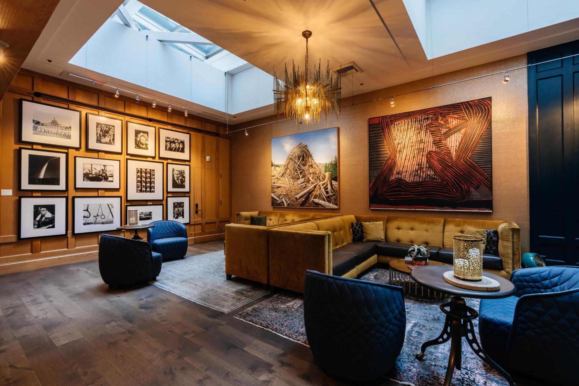 Lucia 4* Portland