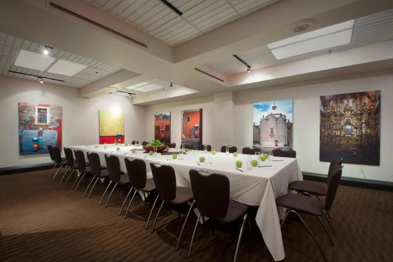 Lucia Hotel
