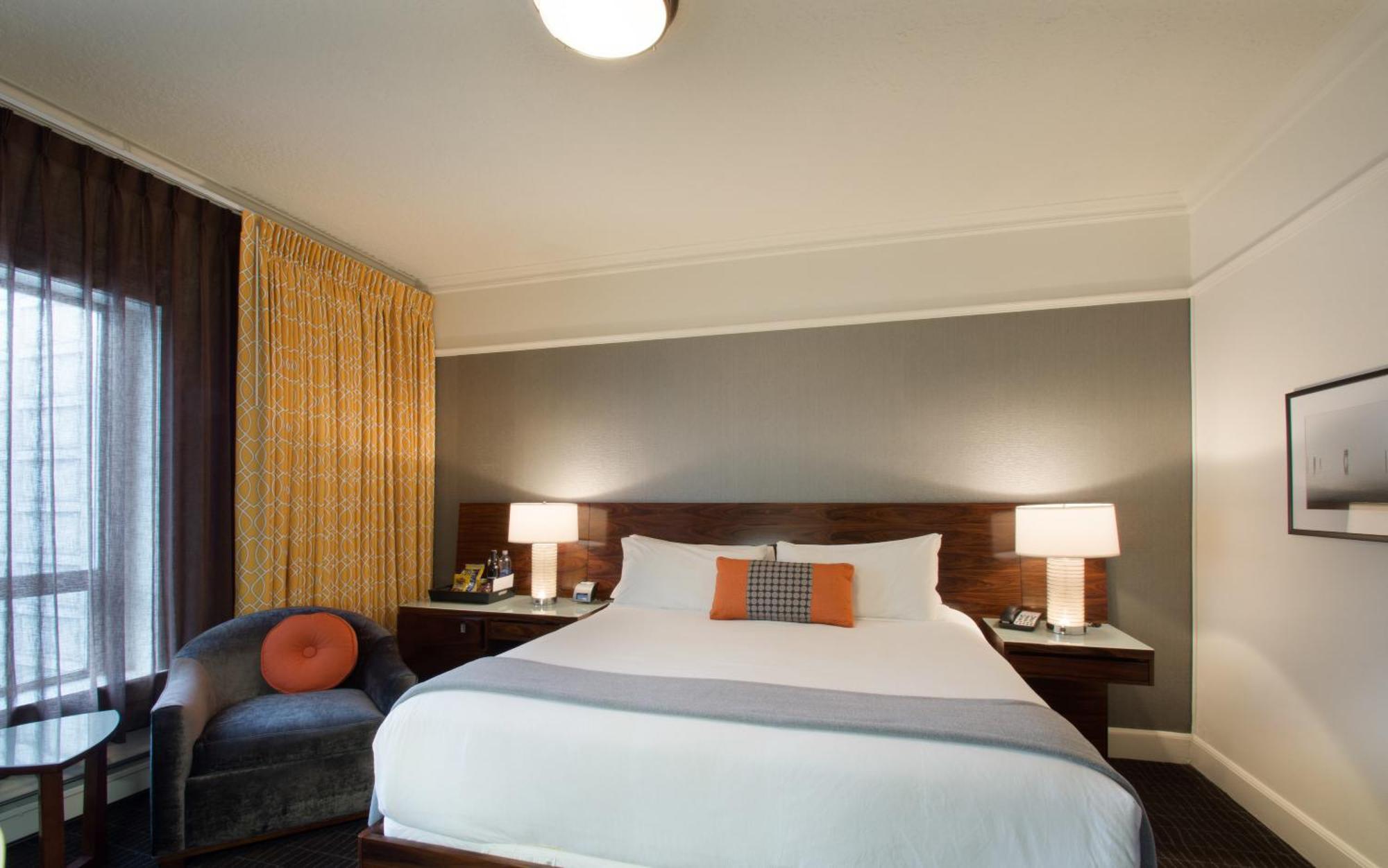 Lucia 4* Portland